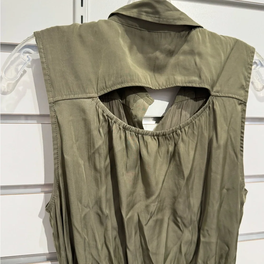 American Eagle Outfitters Sleeveless Flowy‎ Olive Green Dress